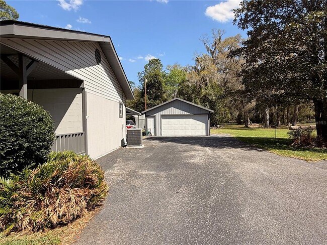 Building Photo - 4701 NE 7th Ave