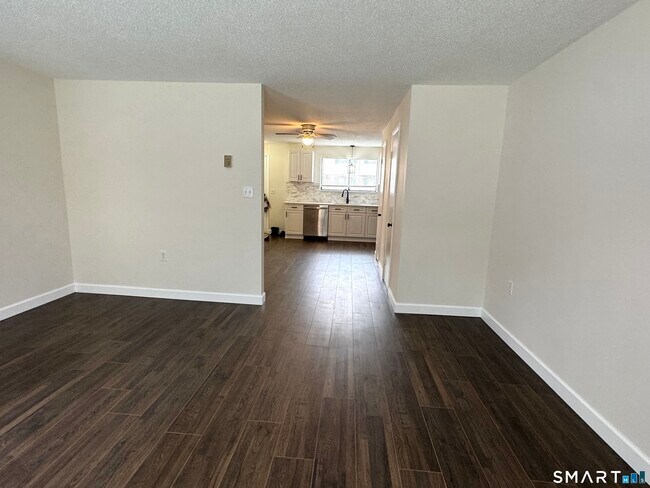 Building Photo - 39 Horton Hill Rd