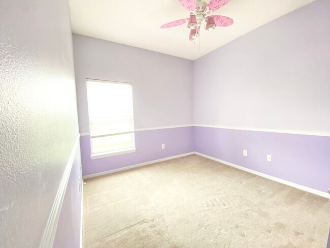 Building Photo - Beautiful Lake View Home in Waterside Estate!