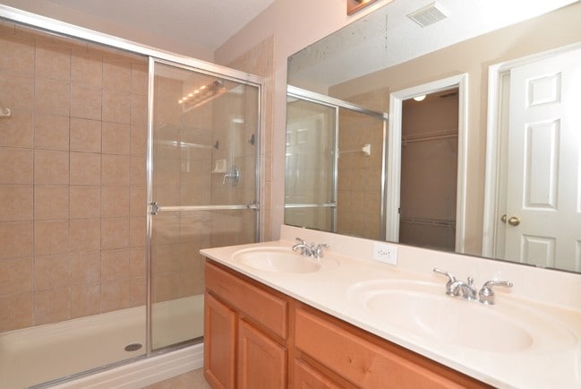 Building Photo - 5460 Caramella Dr