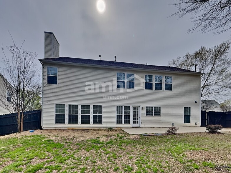 Building Photo - 105 Bay Hill Dr