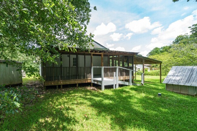 Building Photo - Spacious Hueytown Oasis – Country Feel, Ci...