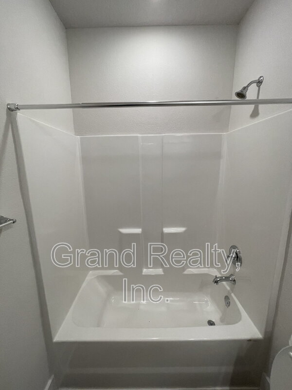 Building Photo - 1367 Sea Grv Ct