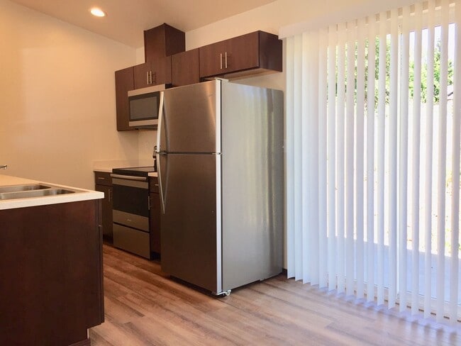 Interior Photo - Academy Oaks