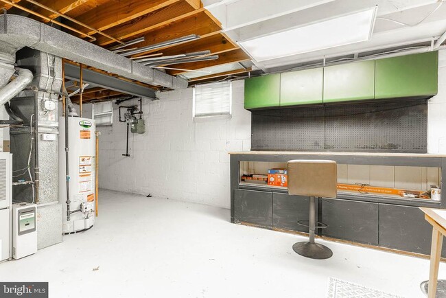 Building Photo - 6609 Bowie Dr