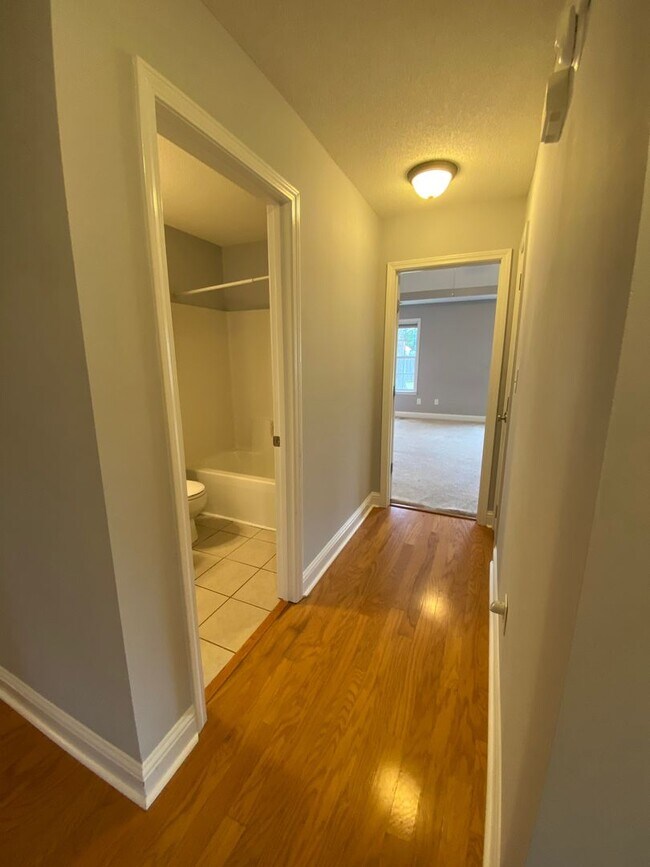 Building Photo - 205 Drayton Ct