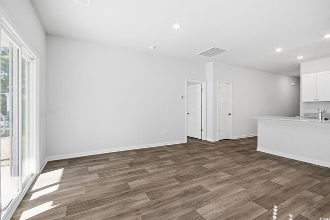 Building Photo - 1121 Tibetan St