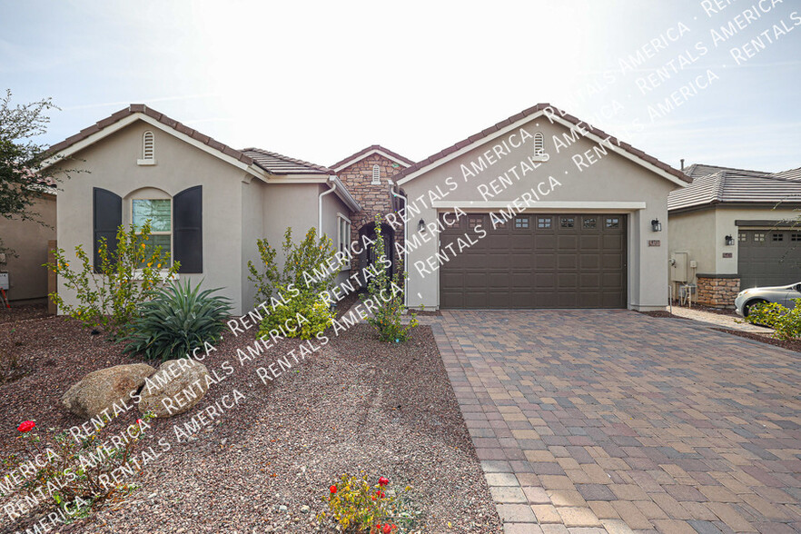 Building Photo - 9737 W Foothill Dr