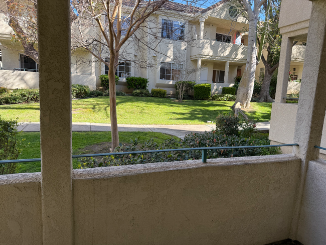 Building Photo - 4201 Las Virgenes Rd
