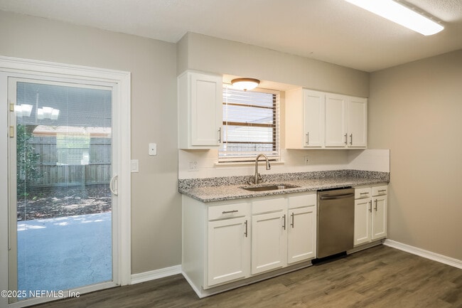 Building Photo - 6349 Faulkner Dr