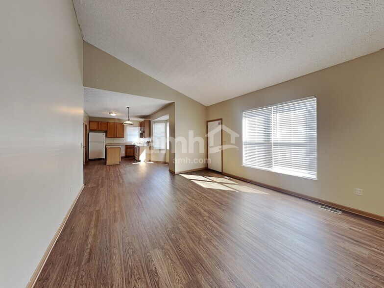 Building Photo - 3569 Quickwater Rd