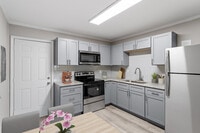 Building Photo - Pine Grove Apartments