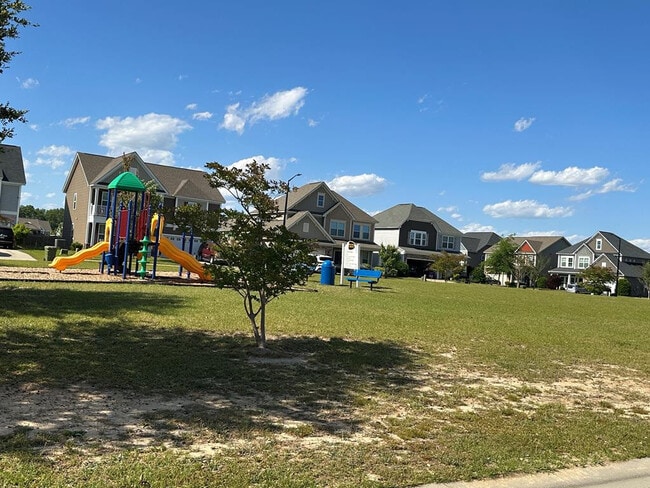 Building Photo - 1853 Ruger Dr