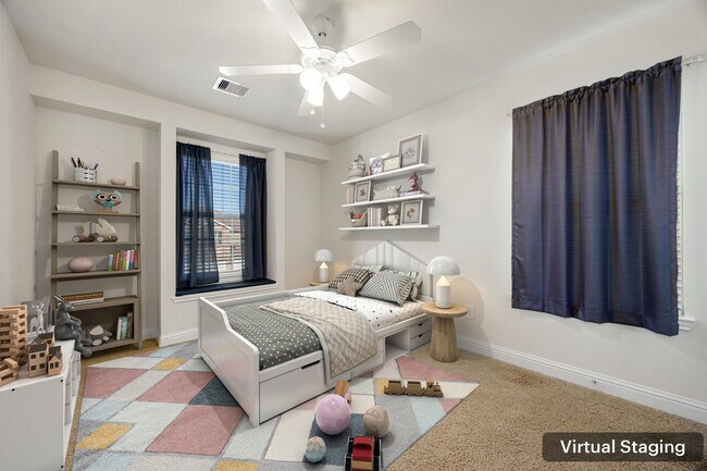 Building Photo - 16030 Summerville Lake Dr