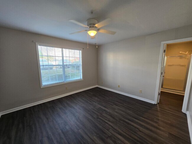 Building Photo - 267 Waterdown Dr