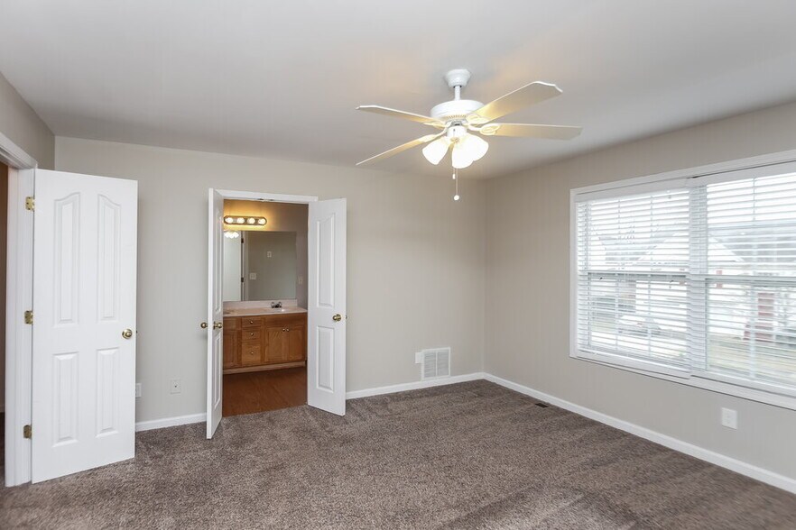 Building Photo - 6621 Killington Ct