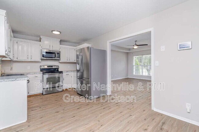 Building Photo - 2414 Lismore Dr