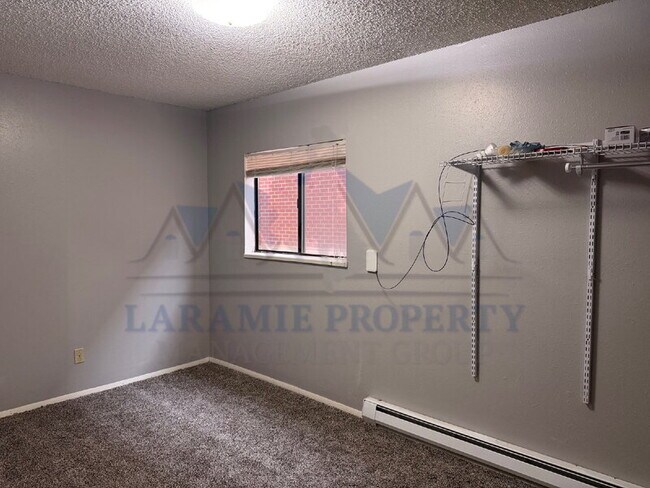 Building Photo - 714 Downey St