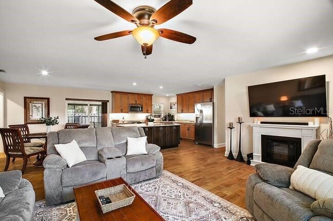 Building Photo - 33736 E Lake Joanna Dr