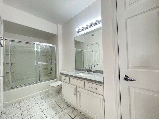 Building Photo - 7135 S Durango Dr