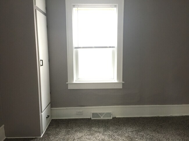 Building Photo - 1236-1238 Garfield NW