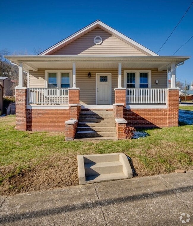 Building Photo - Charming updated Home 3bd/1ba Kingsport TN