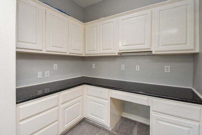 Building Photo - 7902 Silent Forest Dr