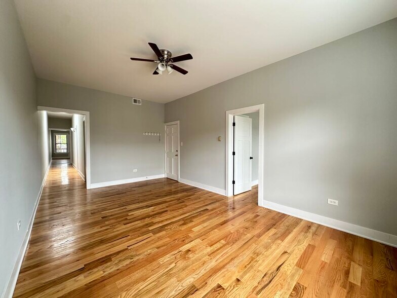 Building Photo - 383 Park Ave