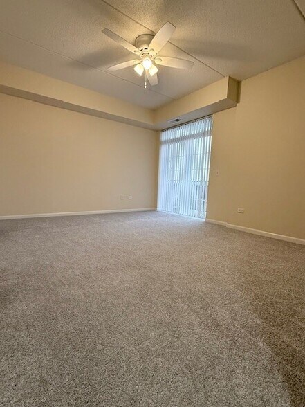 Building Photo - 238 E Irving Park Rd