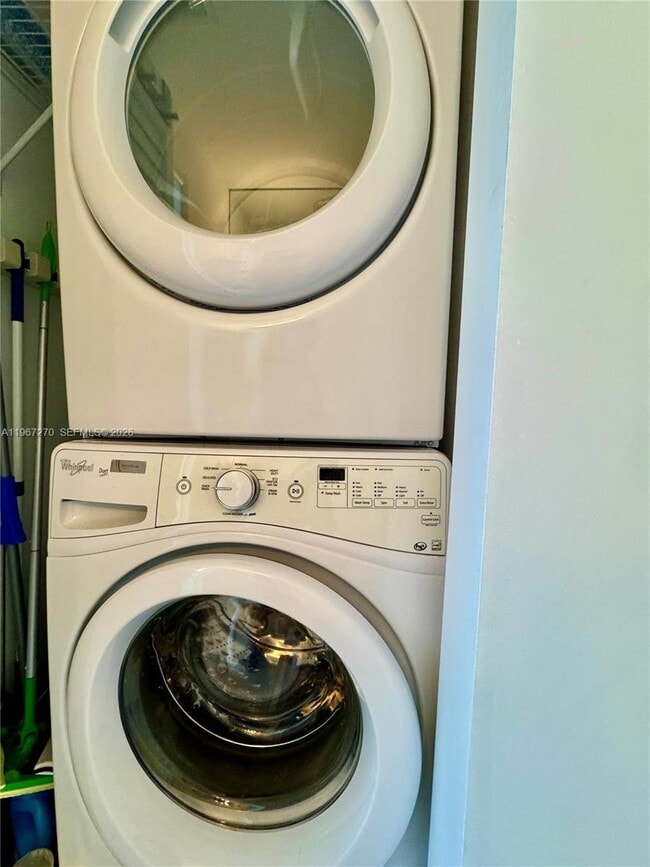 Building Photo - 151 SE 1st St