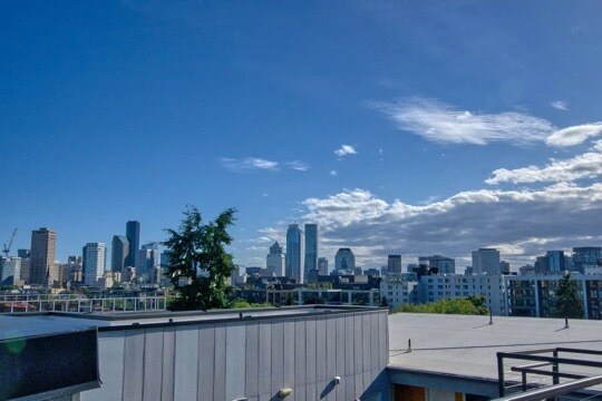 Building Photo - 121 12th Ave E