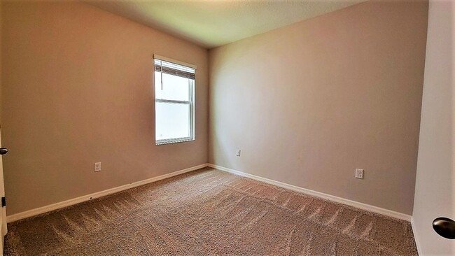 Building Photo - Carlton Lakes 3 bedroom/2 bath
