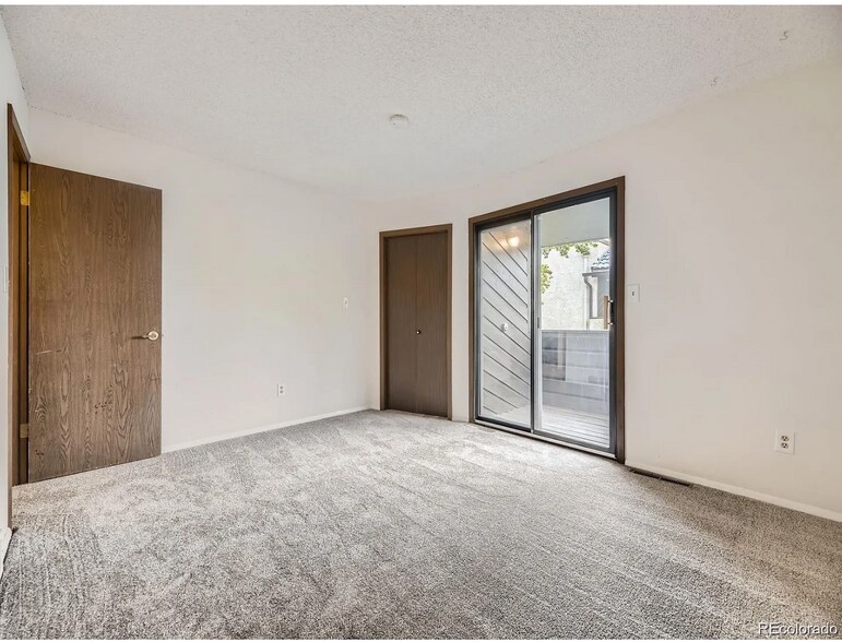 Building Photo - 2949 Shady Holw E