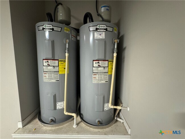 Building Photo - 2214 Wasabi Rd