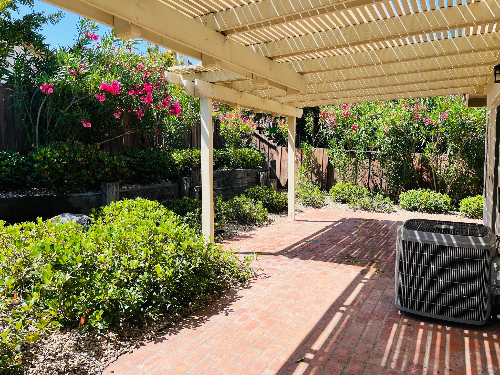 Building Photo - 15853 Windrose Way