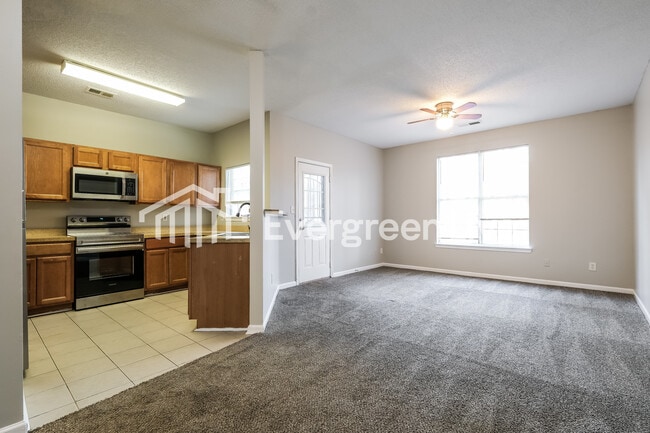 Building Photo - 2318 Coach Way