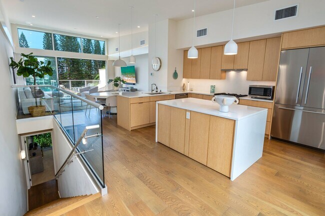 Building Photo - Beautiful Fully Furnished, 3 Bed/3 Bath Makali'i at Wailea Townhome with Infinity Pool