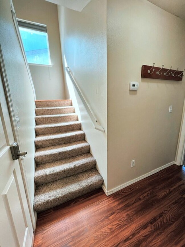 Building Photo - Spacious and Bright Eagle River Home with a Gorgeous View!