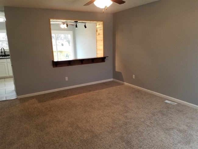 Building Photo - 1320 -1340 S Harriet St