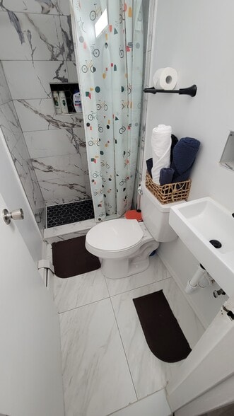 Building Photo - 6105 Palisade Ave