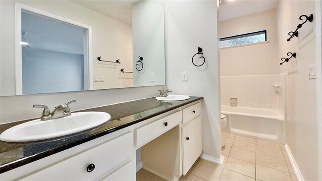 Building Photo - 843 Sunfish St