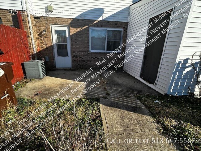 Building Photo - 10915 Birchridge Dr