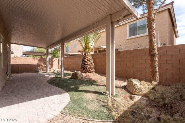 Building Photo - 6027 Gordon Creek Ave