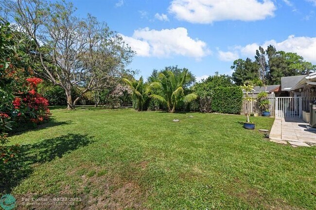 Building Photo - 4501 Briarcliff Ln