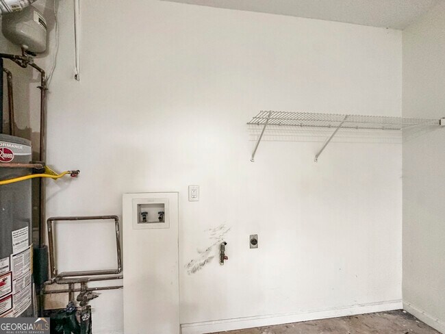 Building Photo - 2380 Union Point Jct