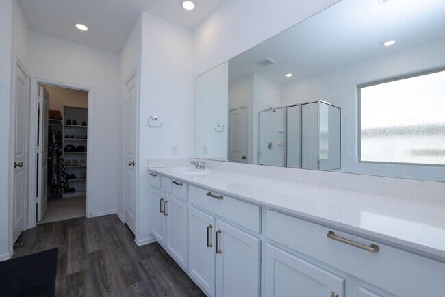 Building Photo - 12332 Derby Royal Dr