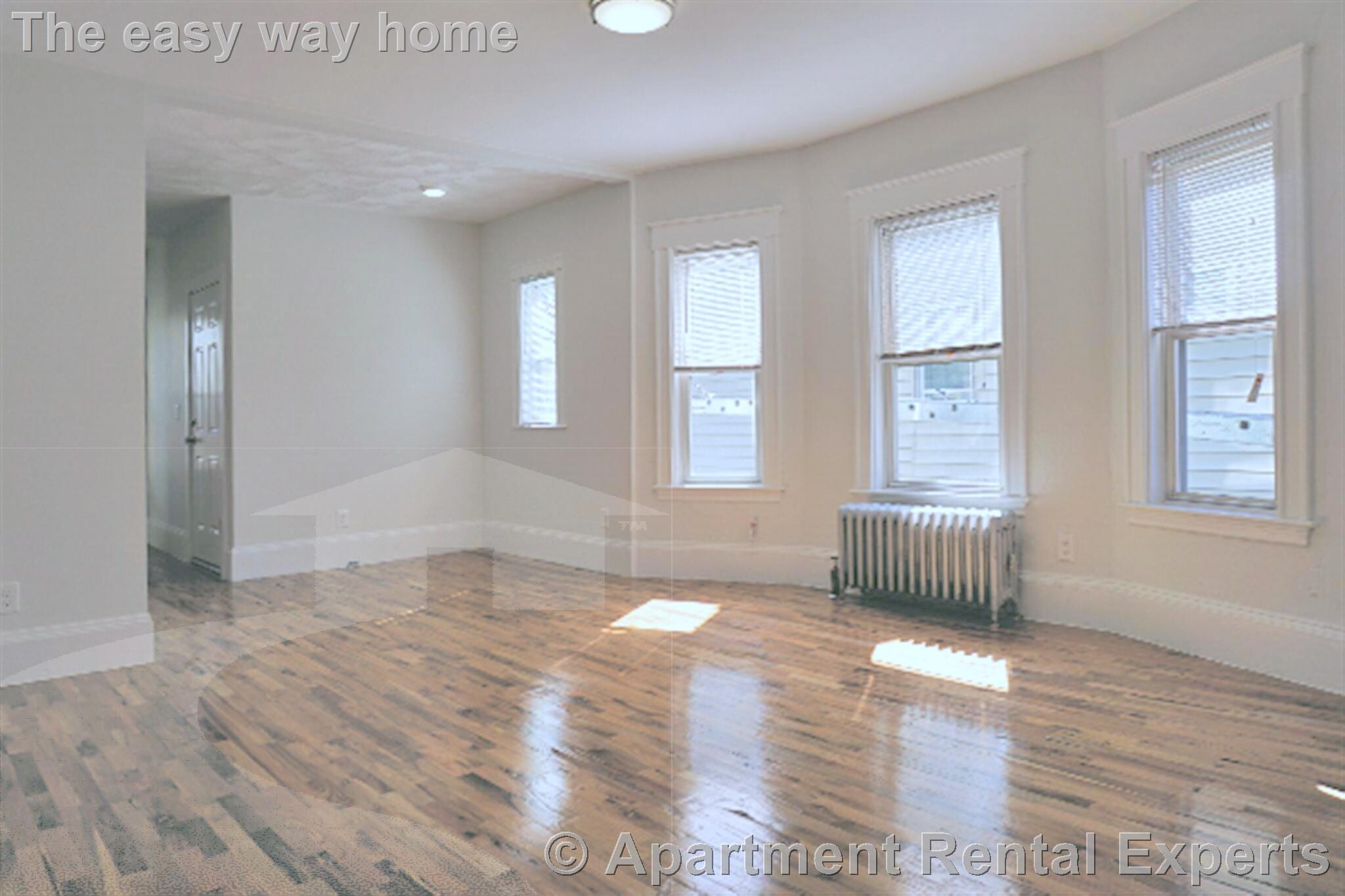 Building Photo - 39 Bradley St