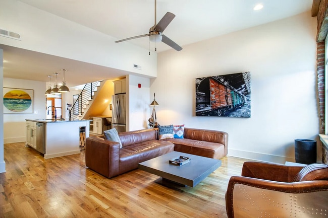 Building Photo - 205 Mews Way