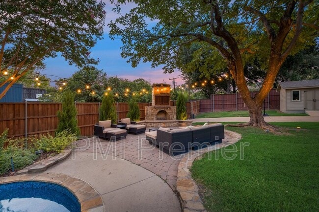 Building Photo - 14077 Brookridge Dr