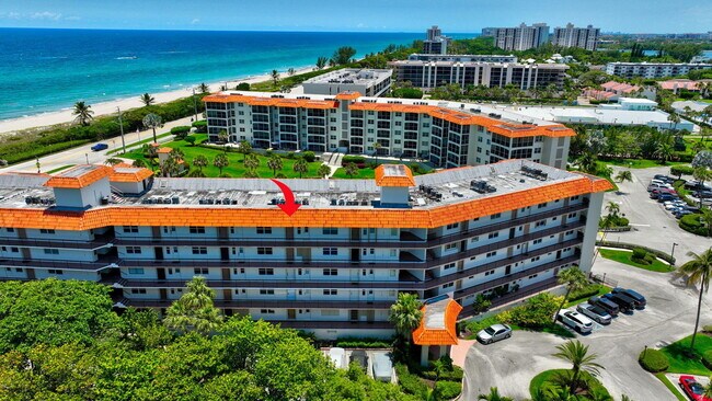 Building Photo - 2871 N Ocean Blvd